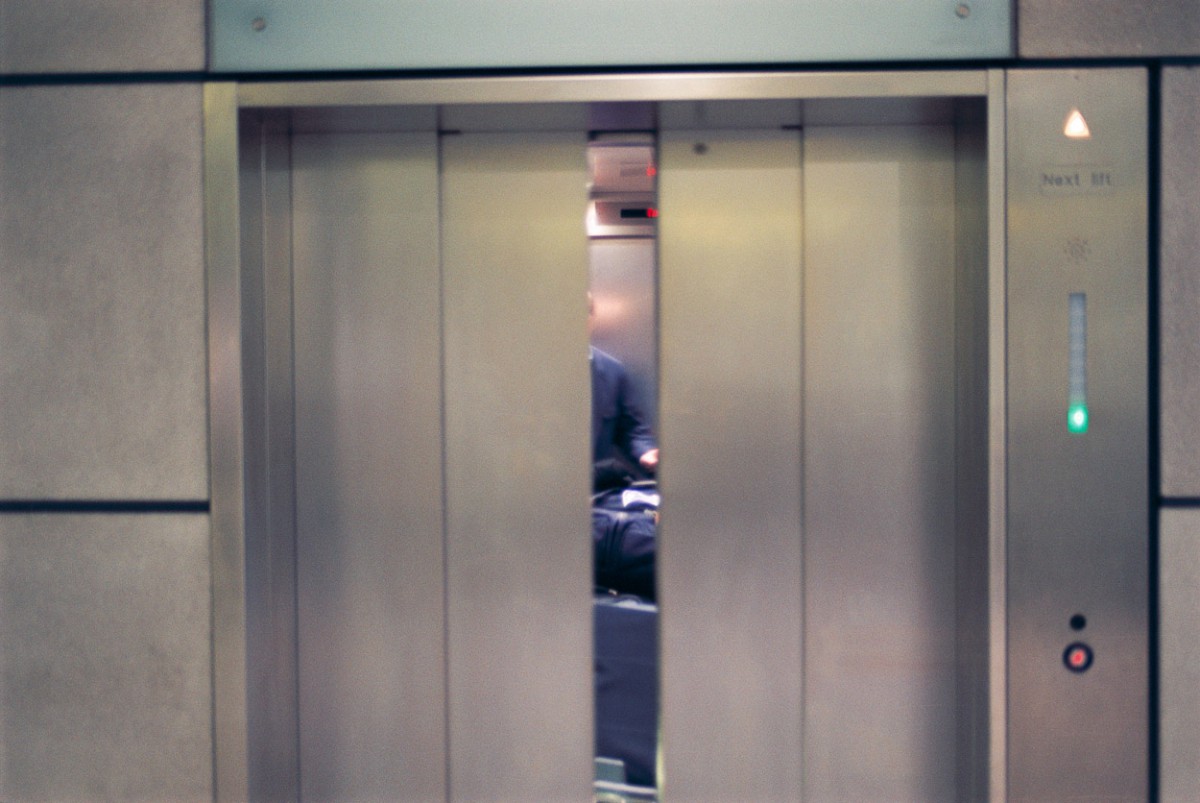 Incidence (Elevator), London #4, 2002